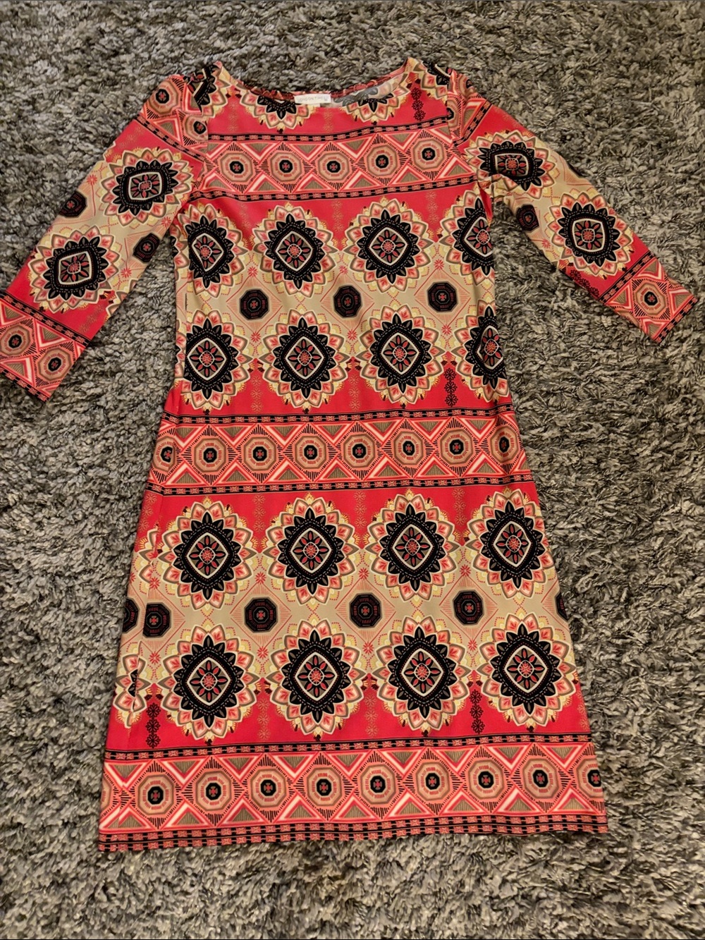 London Times Coral and Black Geometric Medallion Dress Like New Size 8